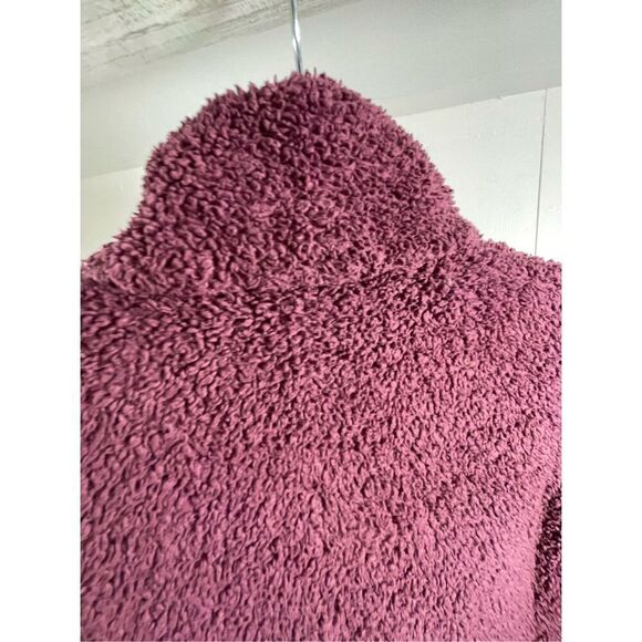 Patagonia Burgundy Teddy Henley 1/2 Zip Top Size S - Picture 7 of 9